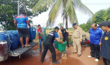 ประมงพิจิตรปล่อยกุ้งก้ามกราม ในแหล่งน้ำ พื้นที่อำเภอโพธิ์ประทับช้าง