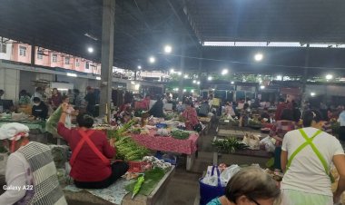 แม่สอดบ้านเฮา…กาดวันติต ตลาดนัดวันอาทิตย์  วิถีชีวิตคนแม่สอด