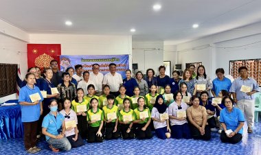 “นายกเบิ้ม” ประธานมอบเกียรติบัตร ให้ชาวชุมชน และนักเรียนโรงเรียนเทศบาลวัดมณีไพรสณฑ์  - โครงการอบรมหมอหมู่บ้าน "ร่วมใจป้องกันโรคภัยให้ประชาชน”