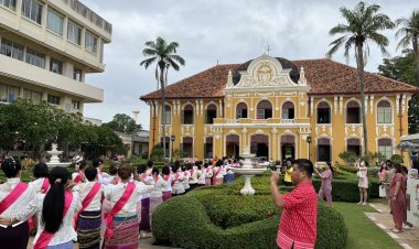 ฉลอง 84 ปี"อภัยภูเบศร"สุดยิ่งใหญ่!ผอ.โรงพยาบาลนำรำ-บวงสรวงรำลึกบุญคุณเจ้าพระยาฯผู้ริเริ่มพัฒนาสมุนไพร