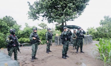 “ผู้การติ๊บ”ผบ.ฉก.ราชมนู ลงพื้นที่เกาะติดการสู้รบชายแดนไทย-กัมพูชา