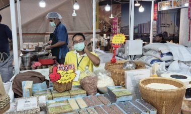 เอกชนขนสินค้าเด่นแบรนด์ท้องถิ่นออกบูธขายในงาน"ฮักหลาย...มหาสารคาม"