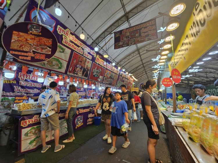 เดือดกลางานวันเกษตร!เคืองคู่แข่งเปิดร้านทะเลดองแย่งลูกค้า ยกพวกไล่ตีกันยับ