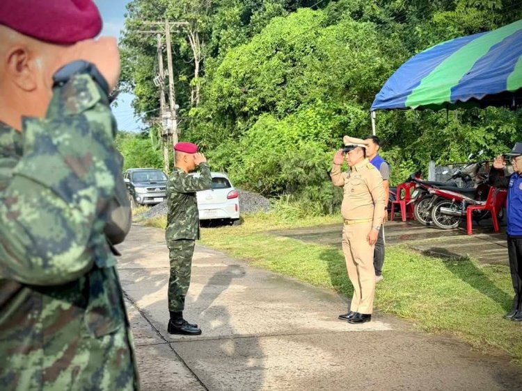ห่วงใยปชช.!ผู้ว่าฯ ศรีสะเกษ ลงพื้นที่เยี่ยมเยือนชาวบ้านชายแดนเมืองขุนหาญ