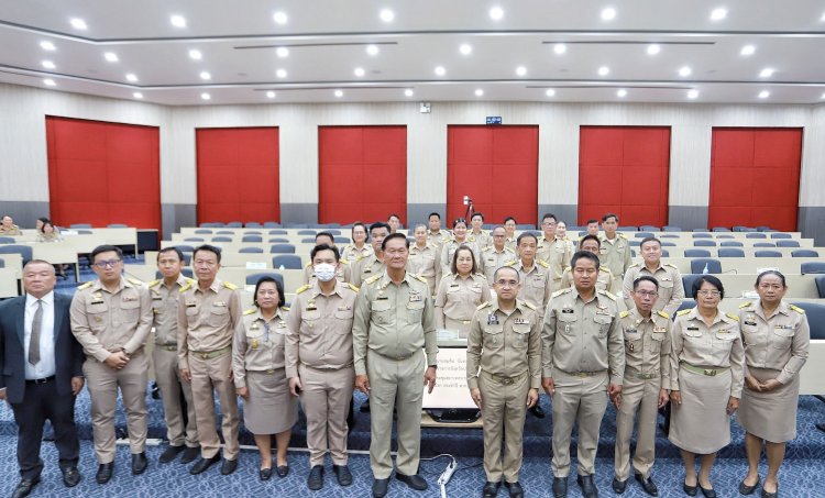 ผู้ว่าฯปทุมธานีเปิดประชุมสภาเทศบาลเมืองบางกระดีพร้อมเลือกประธานสภา