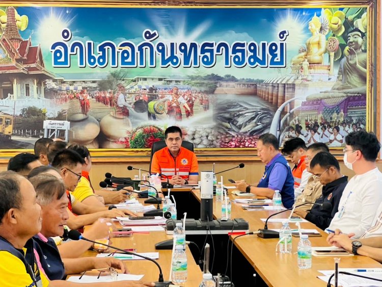 ศรีสะเกษเตรียมพร้อมอพยพจากศึกสงครามปมพิพาทชายแดนไทย-กัมพูชา