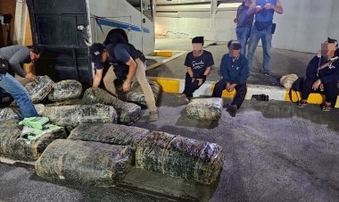 รวบ 5 ผู้ต้องหา ลอบขนไอซ์ 500 กก. ซุกขึ้นรถทัวร์กลางหมอชิต