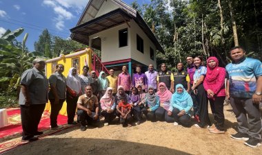 ผู้ว่าฯ นราธิวาส ส่งมอบบ้านโครงการบ้านห่วงใยจากใจ GLO ประจำปี 2568 แก่ครัวเรือนยากจน