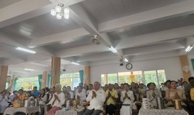 ผู้ว่าฯปราจีนบุรีแต่งชุดขาวนำพุทธศาสนิกชนเข้าวัดปฎิบัติธรรมเนื่องวันอาสาฬหบูชา-เข้าพรรษา