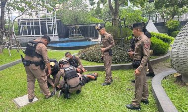 ระทึกกลางกรุง!ชายคลั่งแย่งปืนตำรวจขณะเข้าระเหตุยิงใส่จนท.เจ็บ 2