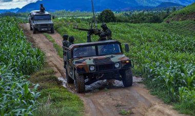 ผบ.กองกำลังนเรศวร – ผบ.ฉก.ราชมนู  ลงพื้นที่ตรวจชายแดนสั่งคุมเข้มหลังเมียนมาสู้รบเดือด