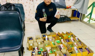 ตำรวจบุกยึดบุหรี่ไฟฟ้าลอบขายออนไลน์คาคอนโดฯย่านลาดพร้าว 101