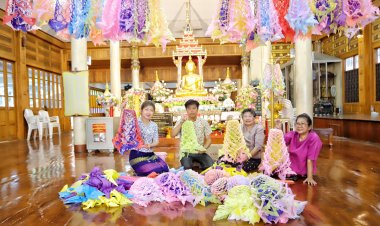 สวยงามมีมนต์เสน่ห์“พวงมโหตร” สัญลักษณ์ของงานบุญชาวมอญเมืองปทุมธานี