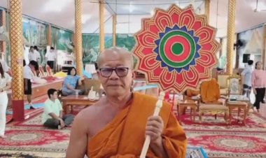 ศิษยานุศิษย์ทั่วสารทิศร่วมแห่สัญญาบัตร พัดยศ "พระครูอุทิตสีลาจาร"รอบหมู่บ้าน-โบสถ์