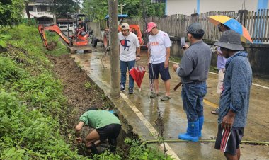 ทำทันที!“นายกเบิ้ม” นำทีมลุยแก้ปัญหาน้ำท่วมขังชุมชนตาลเดี่ยว
