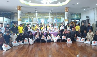 "สส.ปั้น" ผนึก "มูลนิธิธรรมนัส พรหมเผ่า"มอบถุงยังชีพซับน้ำตาเหยื่ออุทกภัยแม่สอด-แม่ระมาด