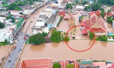 กำแพงกระสอบทรายกั้นริมน้ำยมสุโขทัยแตกซ้ำ ทะลักท่วมวัดคูหาสุวรรณ-ชุมชนวังหิน