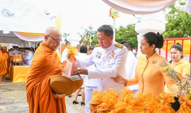 ชลบุรีรวมใจตักบาตรถวายพระราชกุศลเฉลิมพระชนมพรรษาในหลวงร.10