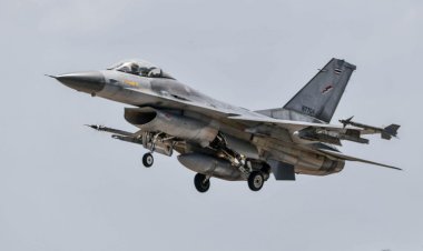 F-16 ทิ้งบอมบ์ 2รอบปราสาทตาเมือนธม-ปราสาทตาควาย สกัดเขมรระดมพลหวังยึดพื้นที่ก่อนหยุดยิงเที่ยงคืน