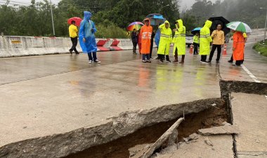 เตือนระวังภัย!ถนนเส้นทางหลวง ตาก-แม่สอด มีรอยแยกเพิ่ม และทรุดตัวขยายวงกว้าง