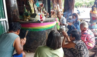 หนุ่มใหญ่ดวงเฮงถูกหวยหลายงวดติดอัญเชิญต่อตะเคียน100 ปี มาไว้ที่บ้าน
