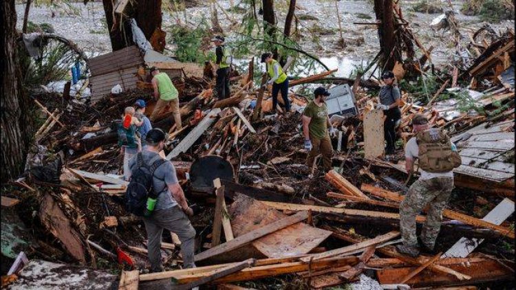 ฝนถล่มรัฐเท็กซัสน้ำท่วมฉับพลันยอดผู้เสียชีวิตพุ่ง 100 ศพ