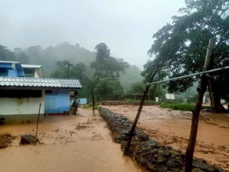 น่านวิกฤติ!ฝนถล่ม 'เวียงสา'ท่วมฉับพลัน สะพานขาด-ไฟดับ