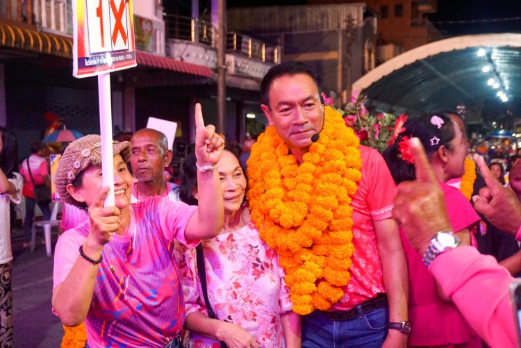 “ดร.สมบัติ”นายกเทศมนตรีเทศบาลตำบลแม่ขรี ชูวาระเร่งด่วนผลักดัน“เศรษฐกิจการศึกษา”