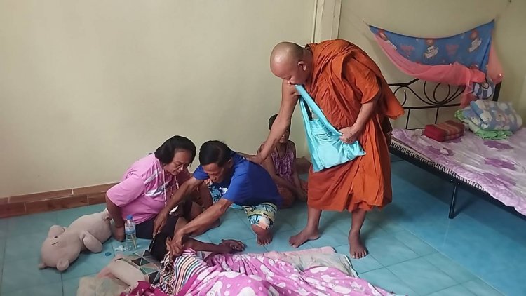 แม่เชื่อลูกถูกผีตายโหงเข้าสิงกัดกินร่างกาย ซูบผม มีกลิ่นเหม็น