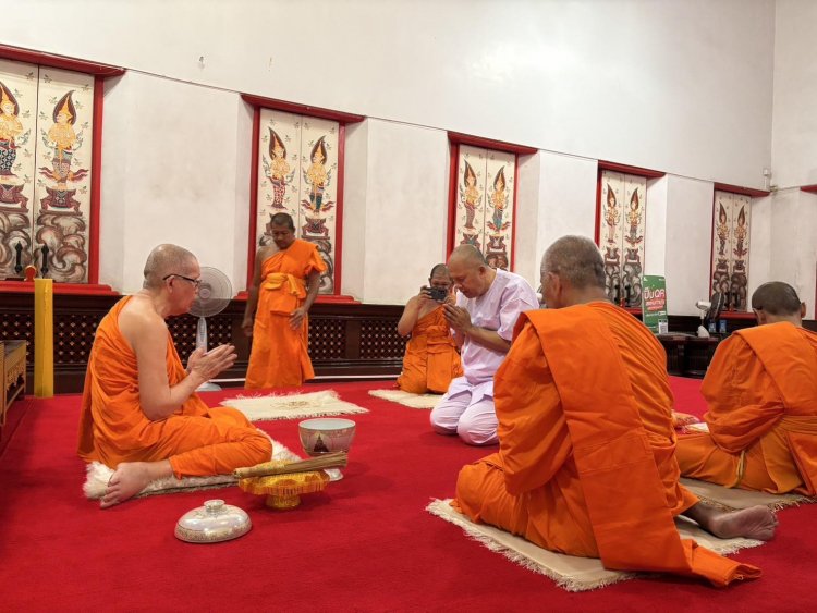 เปิดแชทลับ อดีตพระธรรมวชิรธีรคุณ บ่งชี้ความสัมพันธ์ลึกเศรษฐินี