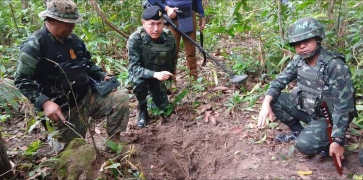 ‘กองทัพบก’ เผย พบทุ่นระเบิดสภาพใหม่เพิ่ม 2 ทุ่นช่องบก ชี้ชัดขัดต่อ ‘อนุสัญญาออตตาวา
