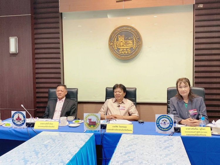 อบจ.ศรีสะเกษ ประชุมชี้แจงคณะกรรมาธิการวิสามัญพิจารณาร่างพระราชบัญญัติงบประมาณ ปี 2568