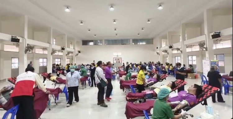 คนปราจีนบุรีรวมพลังบริจาคโลหิตช่วยเหลือรพ.ชายแดนอีสานใต้
