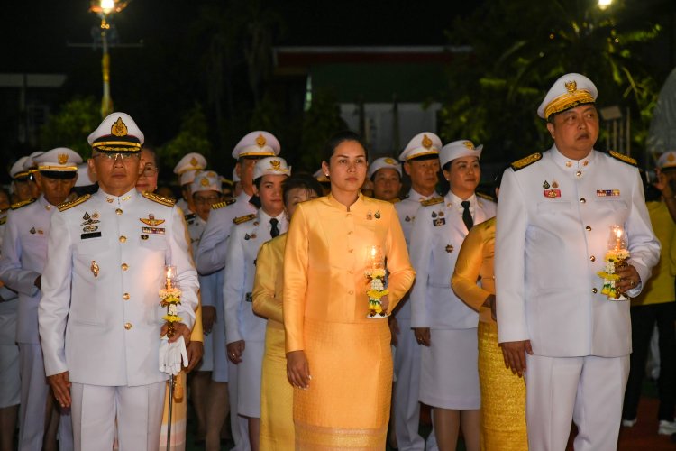 ผู้ว่าชลบุรีนำจุดเทียนถวายพระพรชัยมงคล'พระบาทสมเด็จพระเจ้าอยู่หัว'