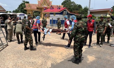 มนุษยธรรม!ไทย ส่งทหารกัมพูชา 2 นาย บาดเจ็บ-ป่วยทางจิต กลับประเทศ