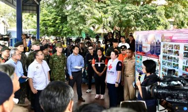 คณะทูต-สื่อนอก ลงพื้นที่ดูแลความเป็นอยู่ผู้ลี้ภัยสู้รบที่ศูนย์พักพิงชั่วคราว อ.กันทรลักษ์