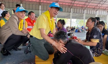 คณะสว.ลงพื้นที่ศรีสะเกษ เยี่ยมศูนย์อพยพ–แนวปะทะ มอบเงินช่วยเหลือผู้ประสบภัย