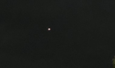 โผล่คืนที่ 8 ติดต่อกัน!ฝูงโดรน 8 ลำบินสอดแนมเหนือค่าย "บูรพาพยัคฆ์"