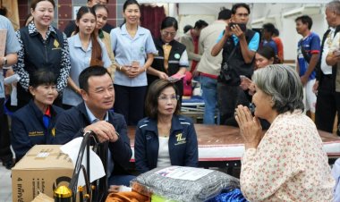 ห่วงใยคนชายแดน "สรวงศ์"รมว.ท่องเที่ยวฯลงพื้นที่ศรีสะเกษเยี่ยมให้กำลังใจผู้ประสบภัย