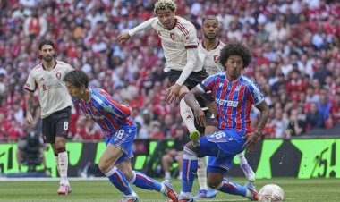 "พาเลซ"แม่นโทษดับซ่า "หงส์แดง"คว้าถ้วยการกุศลครั้งแรก