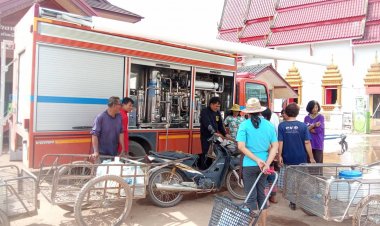 ศูนย์ ปภ.เขต 15 เชียงราย สนับสนุนรถบรรทุกน้ำ 10,000 ลิตร และ รถผลิตน้ำดื่ม พร้อมเจ้าหน้าที่ ออกสนับสนุนภารกิจช่วยเหลือและฟื้นฟูผู้ประสบภัยน้ำท่วมในพื้นที่จังหวัดน่าน