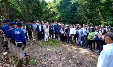 กต. จับมือ มท. – กองทัพ พาคณะทูต 33 ประเทศ ลงพื้นที่ชายแดนไทย–กัมพูชา ชี้กัมพูชาละเมิดอนุสัญญาออตตาวา