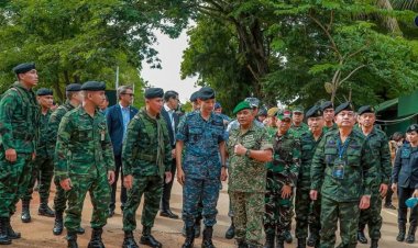 กองทัพไทยนำคณะ IOT ลงพื้นที่ชายแดนสระแก้ว พิสูจน์ ไทย-เขมร หยุดยิง