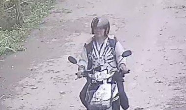 สาวแสบ!อ้างเพื่อนลูกสาวหลอก 2 ตายายเข้าห้องน้ำเผลอฉกเงิน-เชิดจยย.หนี