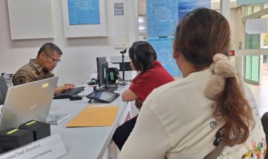 แม่จูงมือลูกสาวแจ้งความเอาผิดจริยธรรมปลัดเทศบาลลวนลามส่งลิงค์ภาพโป๊ให้ดู