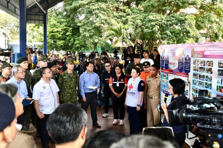 คณะทูต-สื่อนอก ลงพื้นที่ดูแลความเป็นอยู่ผู้ลี้ภัยสู้รบที่ศูนย์พักพิงชั่วคราว อ.กันทรลักษ์