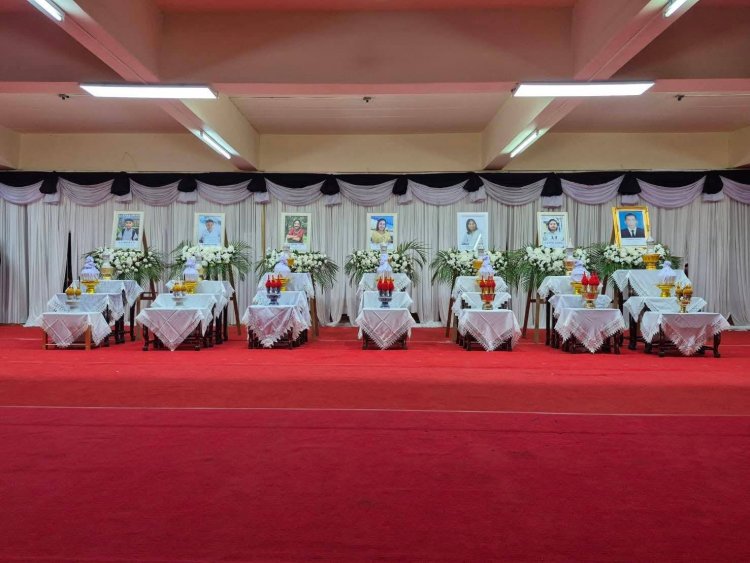ศรีสะเกษพร้อมใจร่วมพิธีพระราชทานผ้าไตรและภัตตาหารสามหาบเก็บอัฐิ 7 ทหารกล้า