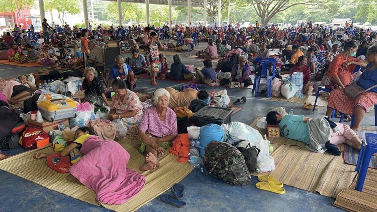 ศรีสะเกษย้ายผู้อพยพจากสถานศึกษากระจายพำนัก 4 แห่งรับเปิดภาคเรียน