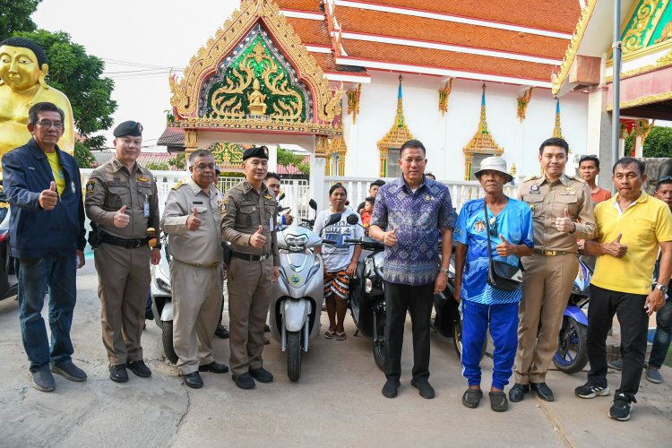 พ่อเมืองชลบุรีลุยจัดระเบียบรถสาธารณะเกาะล้านสร้างความปลอดภัยนักท่องเที่ยว