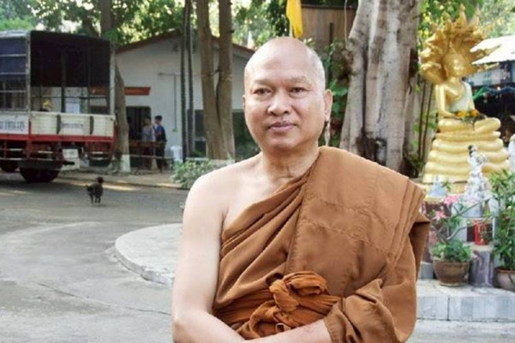 'หลวงพ่ออลงกต' ลาออกเจ้าอาวาสวัดพระบาทน้ำพุ เป็นทางการแล้ว